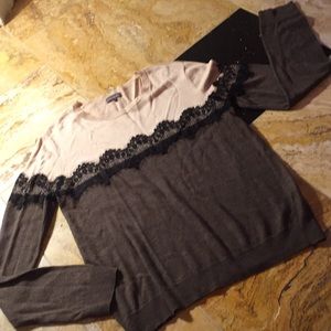 Vince Camuto sweater Color block/Lace trim accent